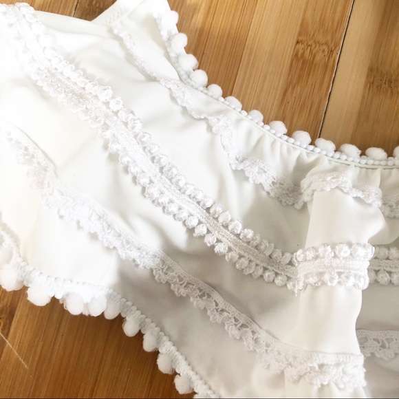 Victoria's Secret White Flounce Halter Bikini - Picture 4 of 13